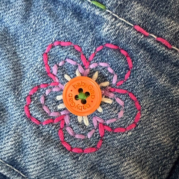 ✨ Baby Girl Denim Jumper Dresses – 2-Piece Lot – Embroidered Details ✨ - Picture 5 of 7